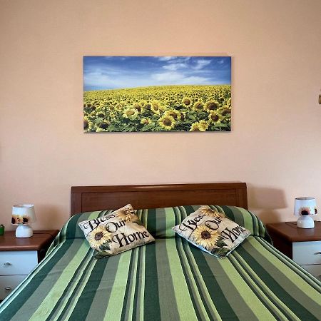 Bed and Breakfast Vicino A Tutto Vercelli Exterior foto